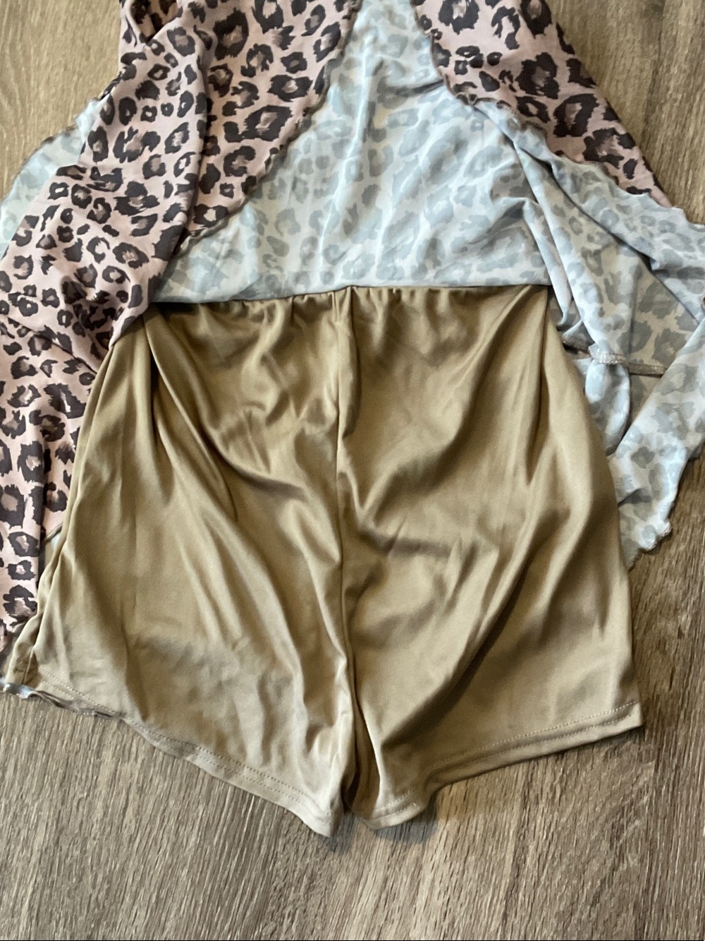 Leopard Print Halter Ruffle Romper - Picture 8 of 8